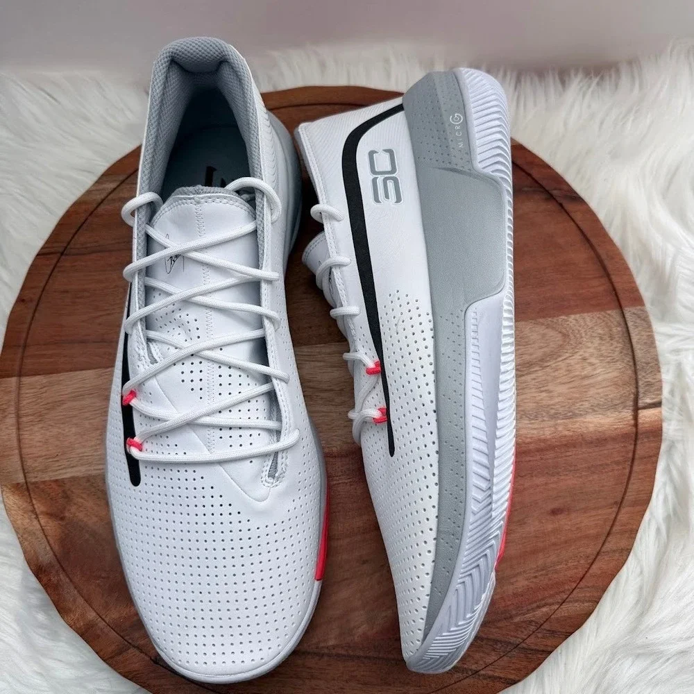 Under Armour Curry 3ZerO 3 Basketball 